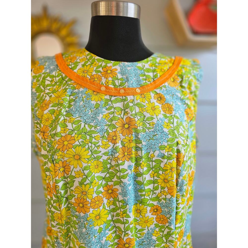 Psychedelic & Groovy 70's Mod Floral Playsuit/Jum… - image 2